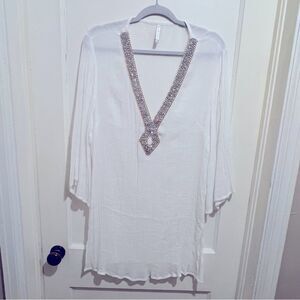 Elegant White Tunic with Silver Accents